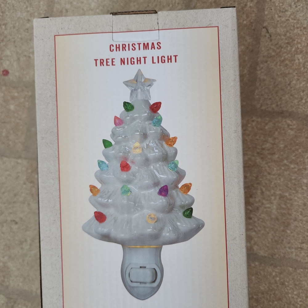 Christmas Tree Night Light with Multicolor Bulbs